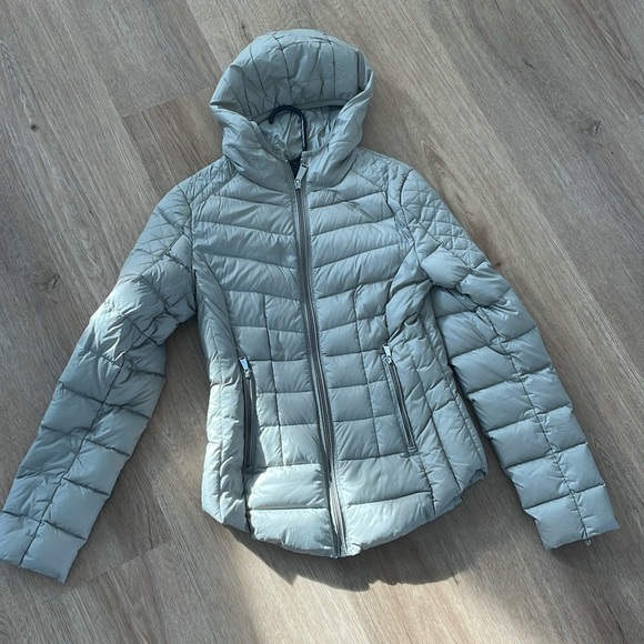 bcbgeneration ultra lightweight packable down jacket - Picture 3 of 6